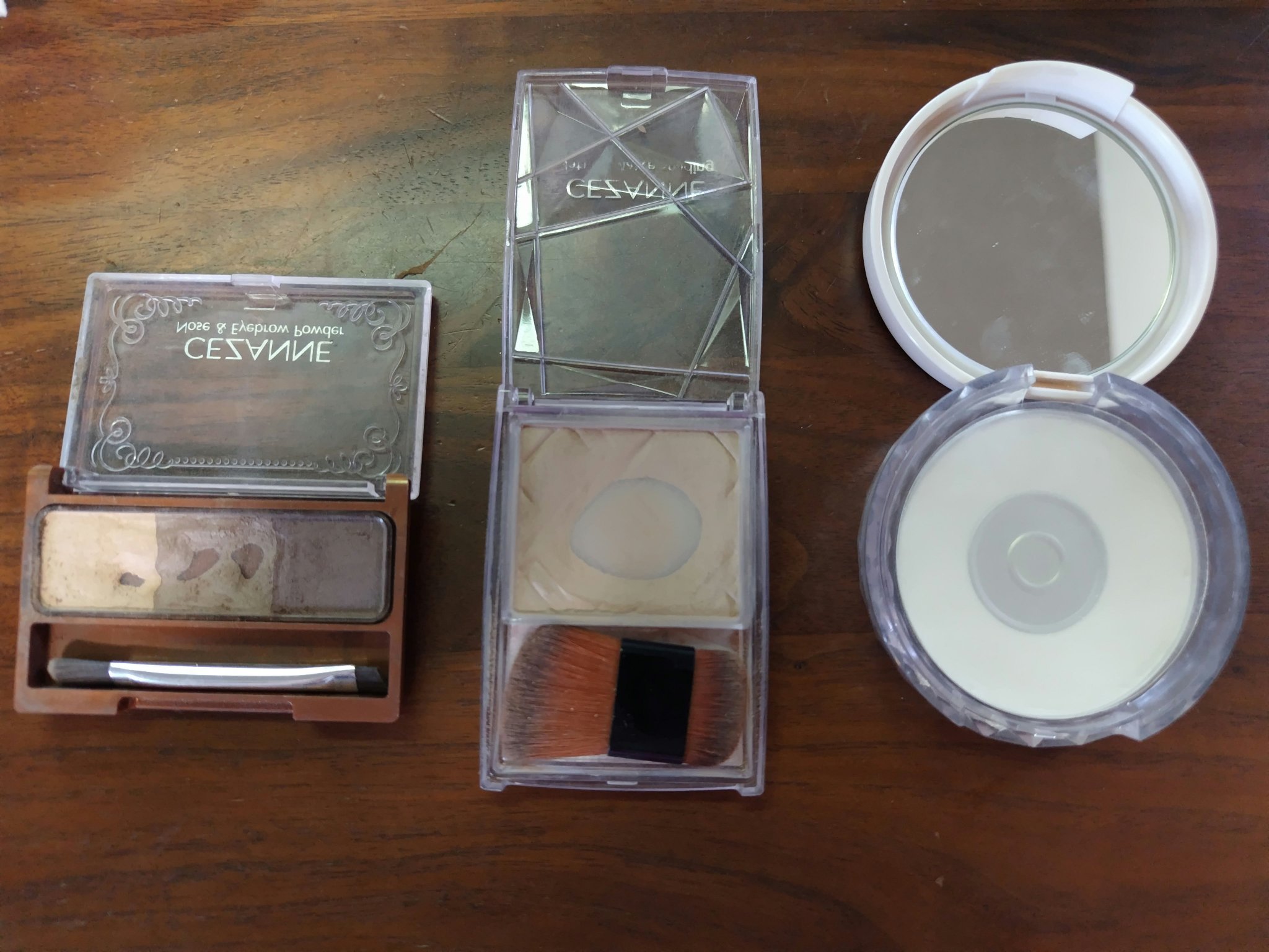 毛穴レスパウダー/CEZANNE/プレストパウダーを使ったクチコミ（2枚目）