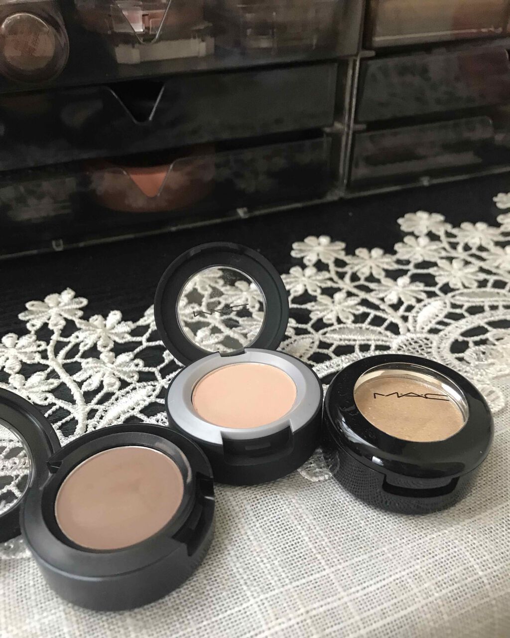 パウダー キス アイシャドウ ベスト オブ ミー/M・A・C/単色アイシャドウを使ったクチコミ（1枚目）