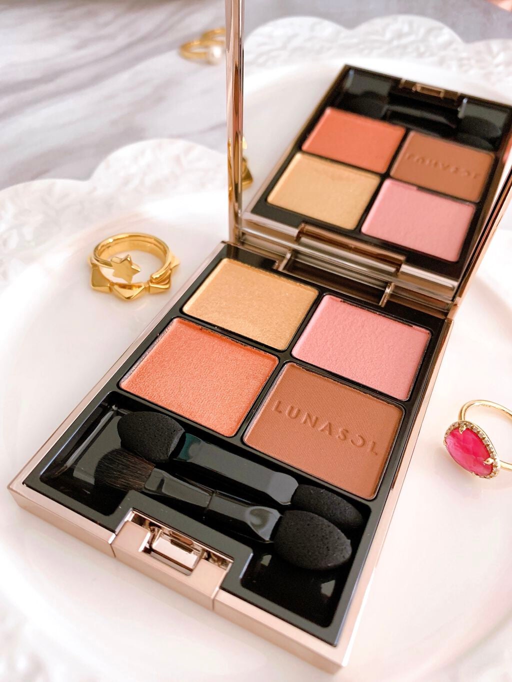 アイカラーレーション/LUNASOL/アイシャドウパレットを使ったクチコミ(2枚目)