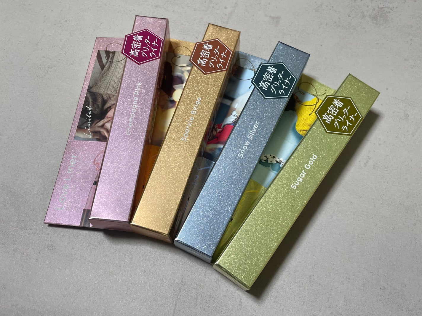 リキッドアイライナー ビジューグリッターエディション/ラブ・ライナー/リキッドアイライナーを使ったクチコミ(1枚目)