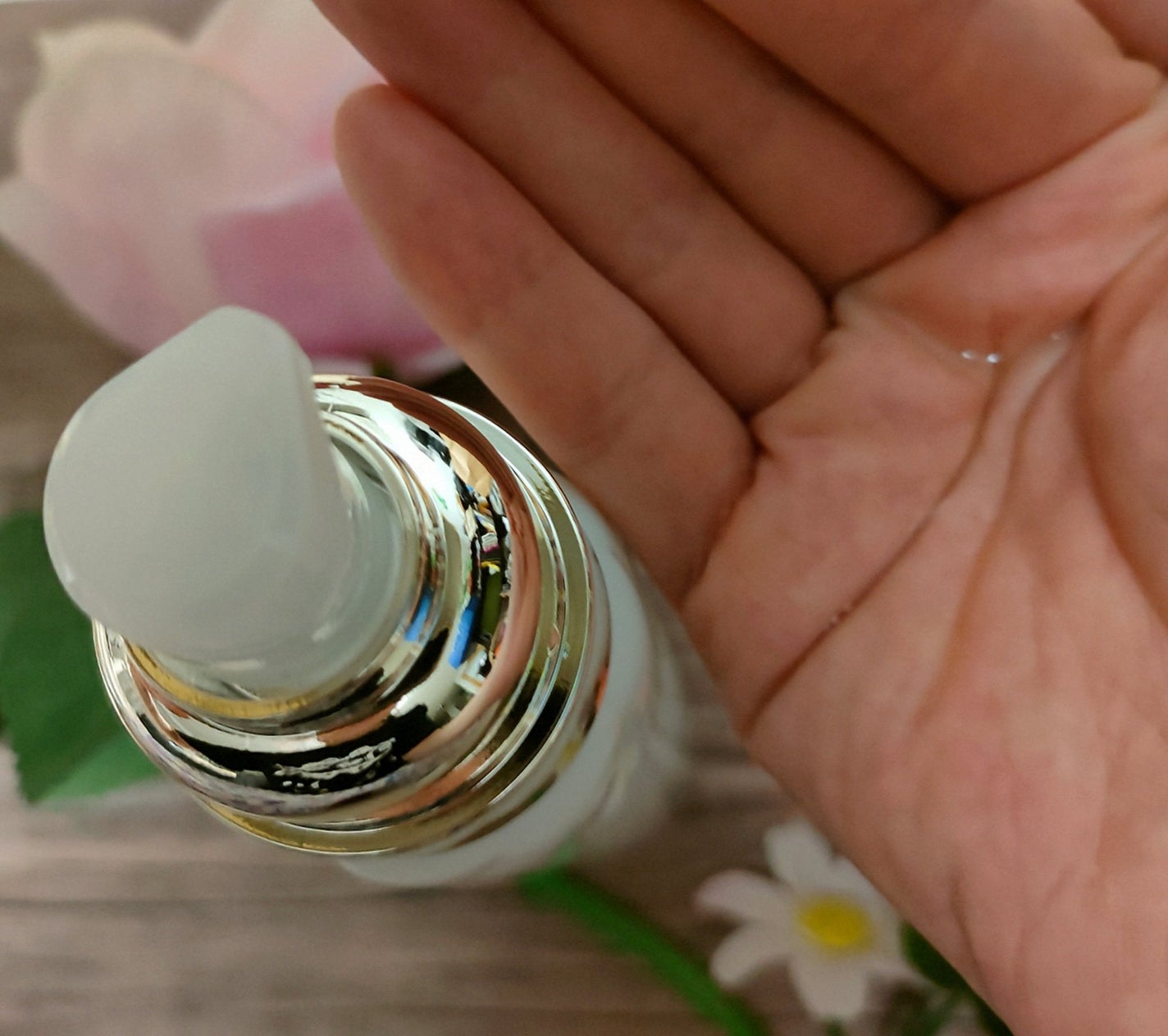 fantastic_make_iqfe on LIPS 「アテニアから商品提供を頂きました。商品名:ドレススノーローショ..」(2枚目)