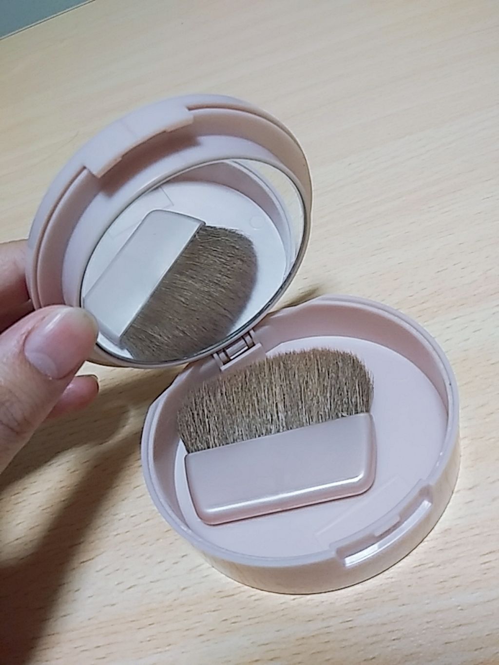 スキンライト プレスト パウダー/REVLON/プレストパウダーを使ったクチコミ(2枚目)