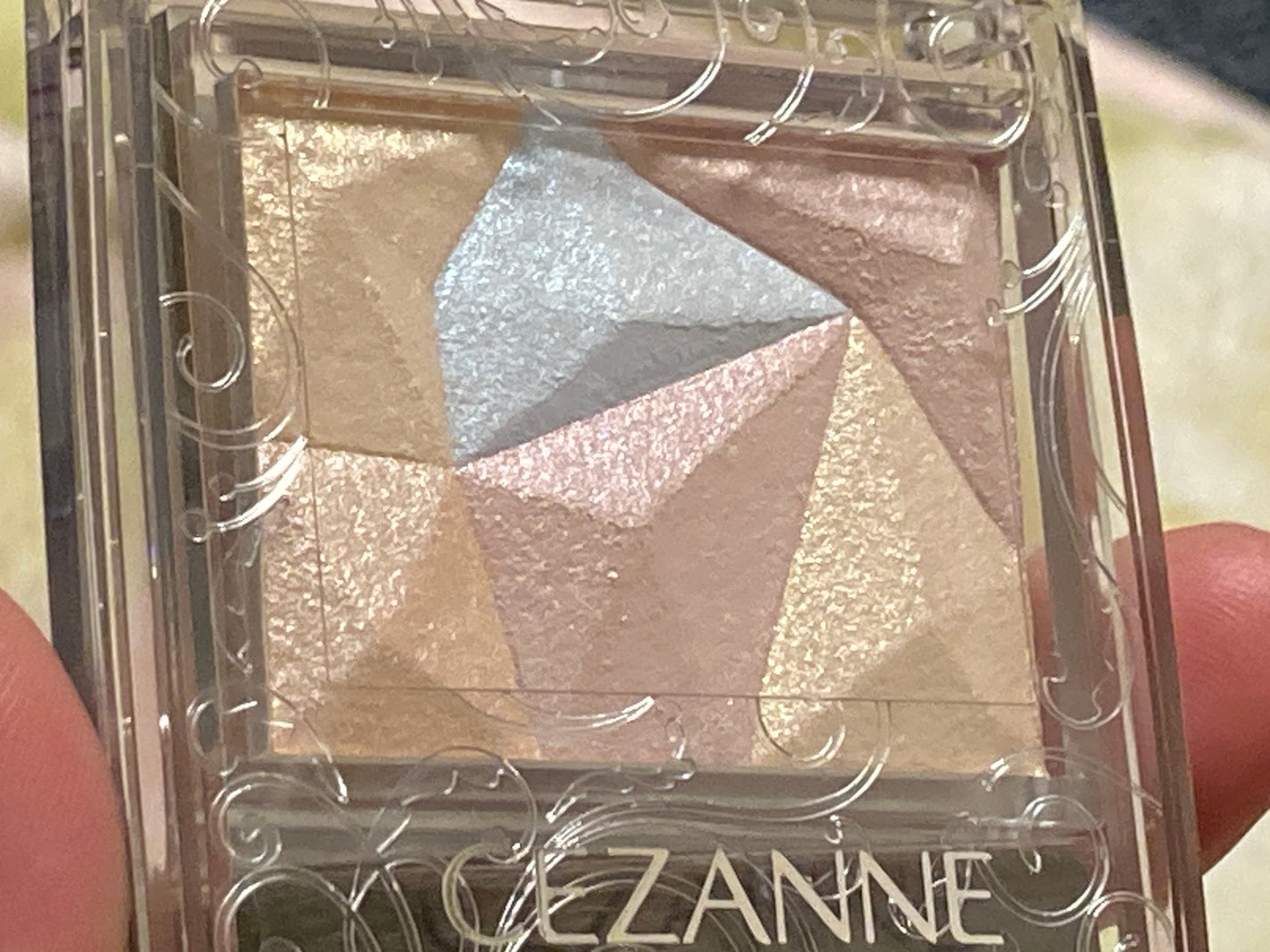 パールグロウハイライト/CEZANNE/ハイライト・シェーディングを使ったクチコミ(4枚目)