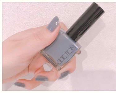 お洒落は爪先から💅

アディクション　ザ　ネイルポリッシュ
038S 


色味はブルーとグレーの間のくすみカラー
この絶妙な色が可愛い。


シンプルなデザインですが、
持つところが長いので握りやすく