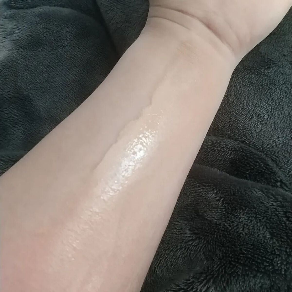 トリクロン スキン テック ファンデーション フォンデ タン/HAUS LABORATORIES/リキッドファンデーションを使ったクチコミ(4枚目)