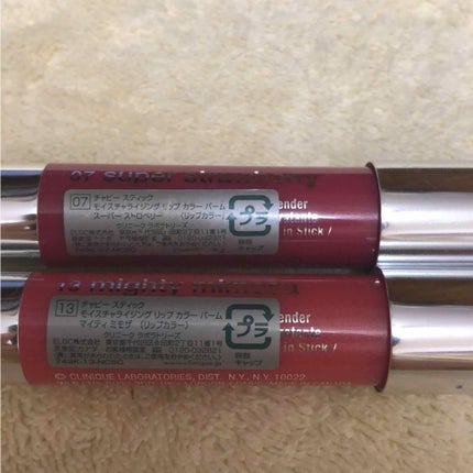 チャビー スティック モイスチャライジング リップ カラー バーム 07 スーパー ストロベリー/CLINIQUE/口紅を使ったクチコミ(2枚目)