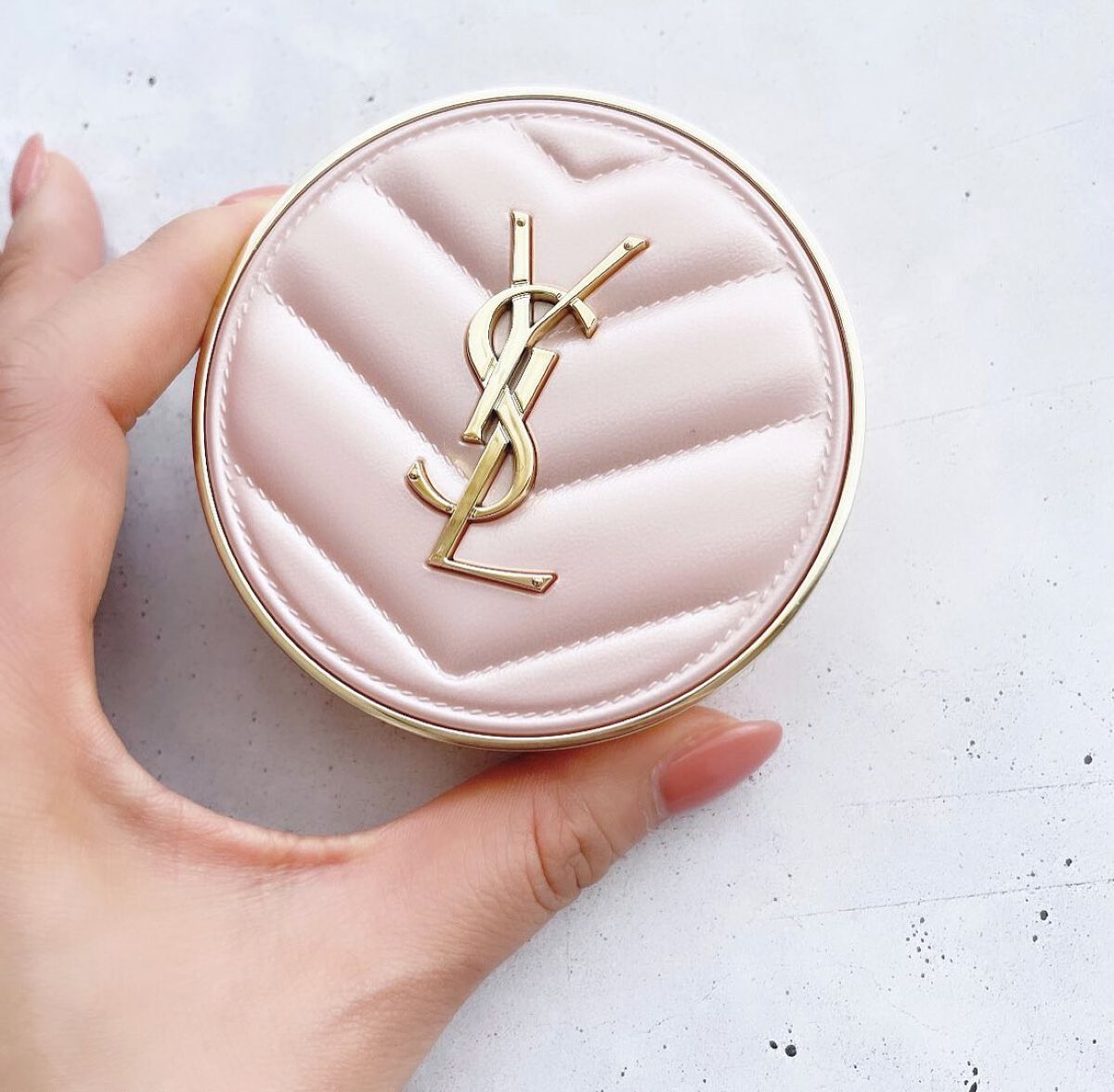 ラディアント タッチ グロウパクト/YVES SAINT LAURENT BEAUTE/クッションファンデーションを使ったクチコミ(1枚目)