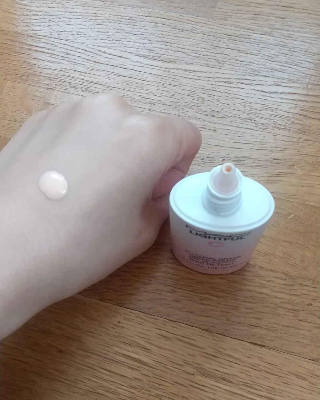 ライトフル Ｃ＋ティンティッド プライマーSPF45(PA++++)/M・A・C/化粧下地を使ったクチコミ（2枚目）