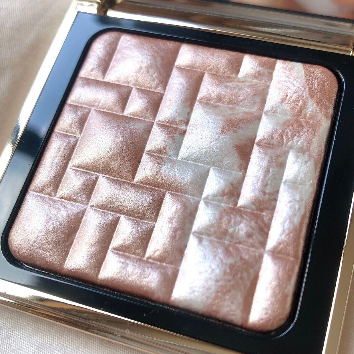 ハイライティング パウダー ピンクグロウ（グロウイング ピンクデザイン）