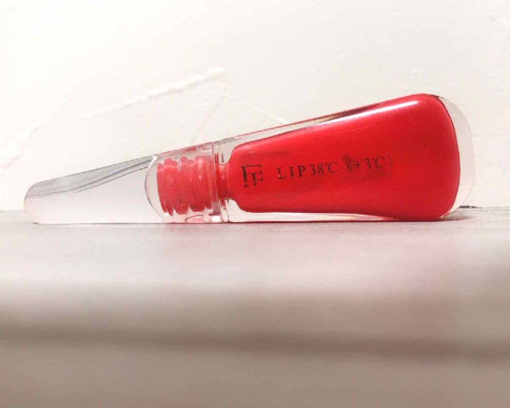 38°C / 99°F リップトリートメント (リップ美容液)/UZU BY FLOWFUSHI/リップケアを使ったクチコミ（1枚目）