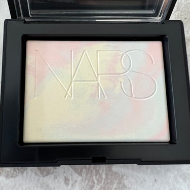 ライトリフレクティング プリズマティックパウダー/NARS/プレストパウダーを使ったクチコミ（2枚目）