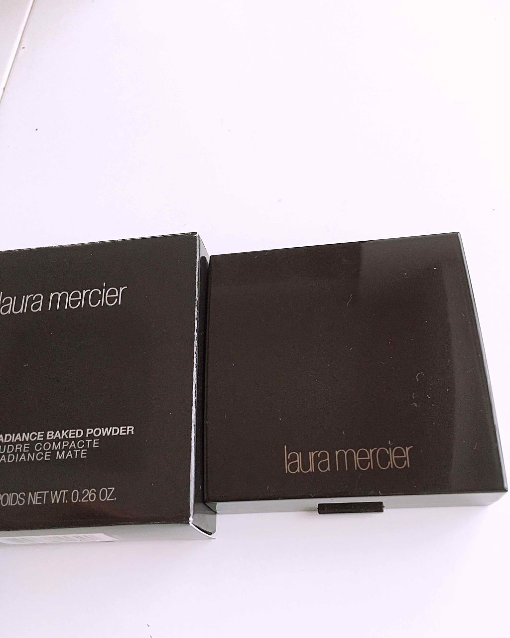 マットラディアンス ベイクドパウダー ハイライト01/ローラ メルシエ/パウダーハイライトを使ったクチコミ(2枚目)