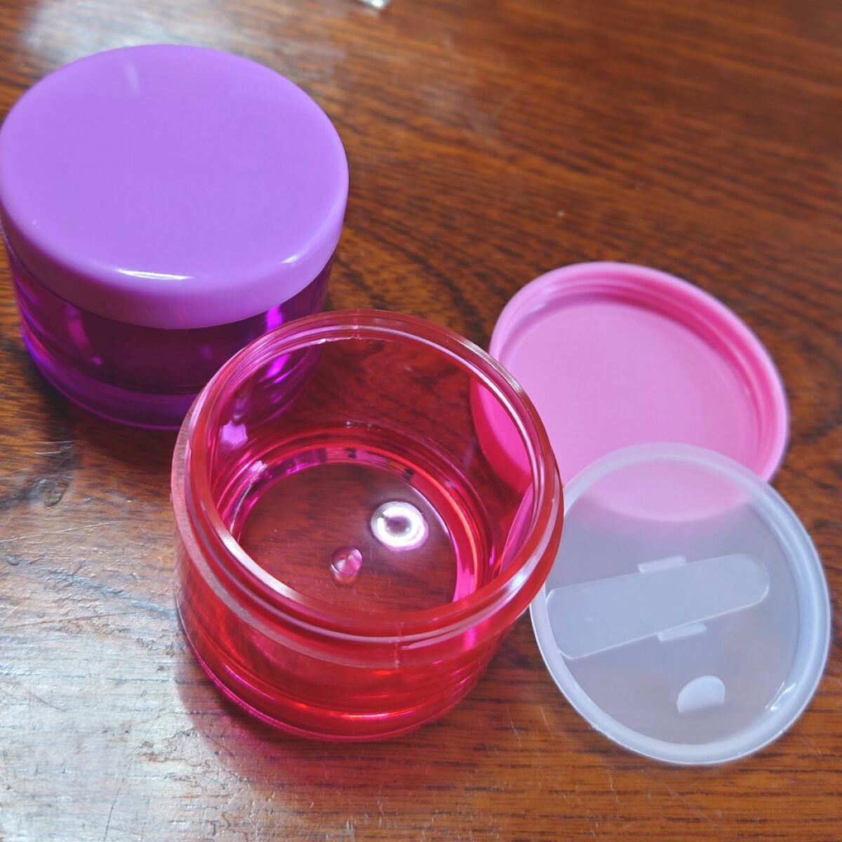 ヘラ&中ブタ付クリームケース/DAISO/その他化粧小物を使ったクチコミ(3枚目)