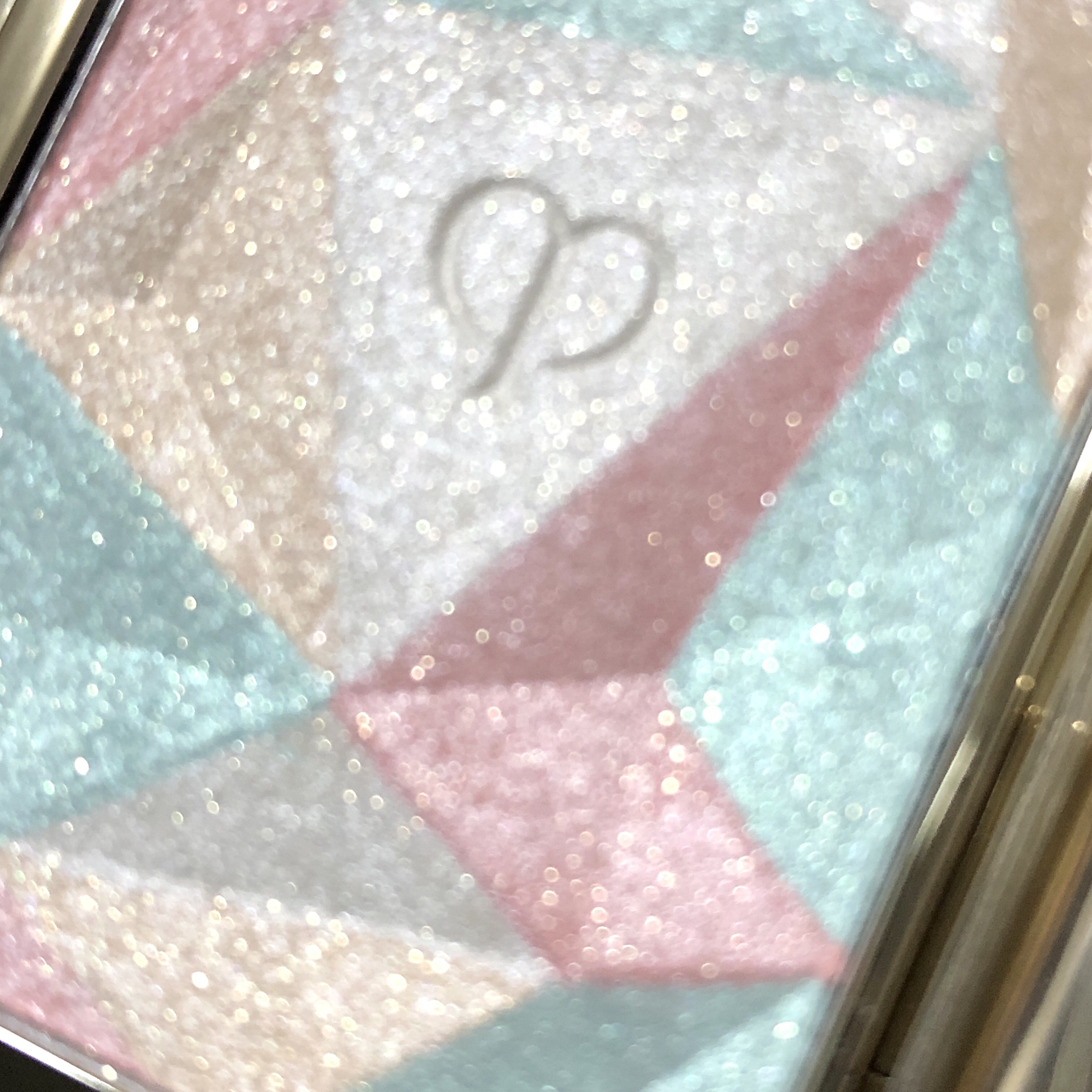 限定パウダーハイライト】ル・レオスールデクラ ｜クレ・ド