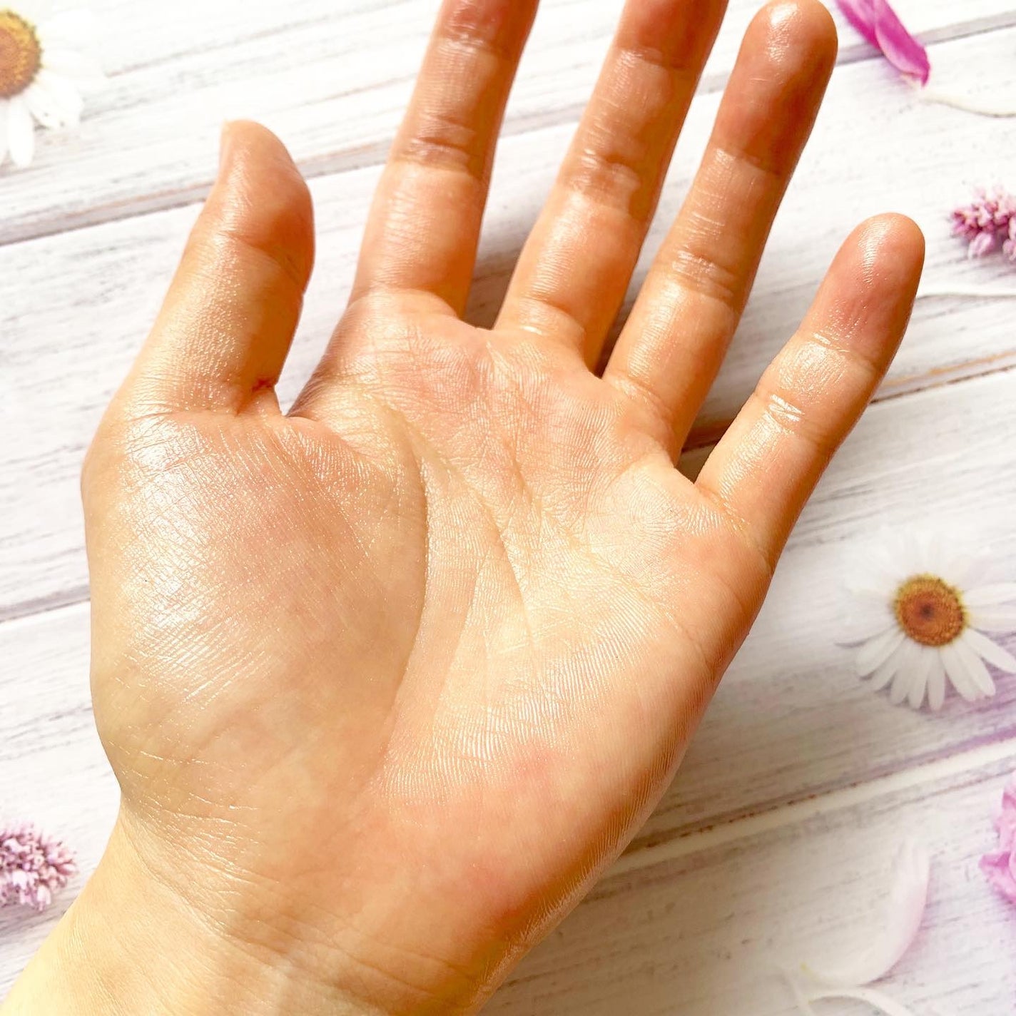 コエンリッチ ザ プレミアム ライトアップ モイストガード ハンドクリーム/コエンリッチQ10/ハンドクリームを使ったクチコミ(5枚目)