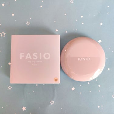 FASIO エアリーステイ パウダーのクチコミ「FASIOエアリーステイ パウダー✨
めちゃくちゃシンプルなパッケージ、
ポーチに収まるちょう.....」（2枚目）