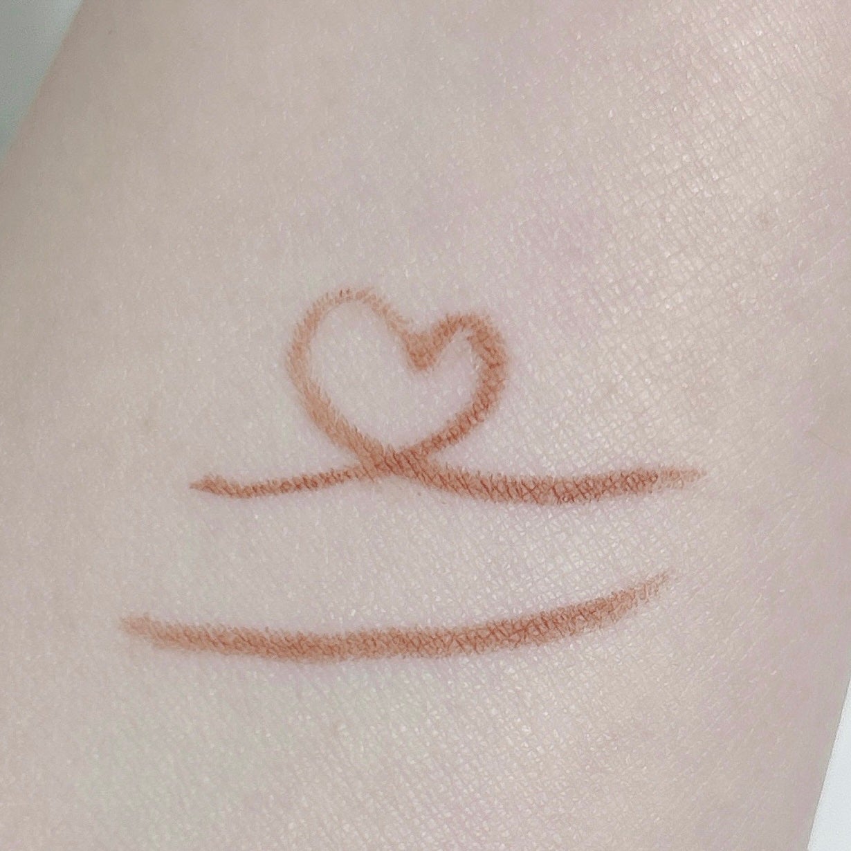 「密着アイライナー」極細クリームペンシル/デジャヴュ/ペンシルアイライナーを使ったクチコミ(4枚目)