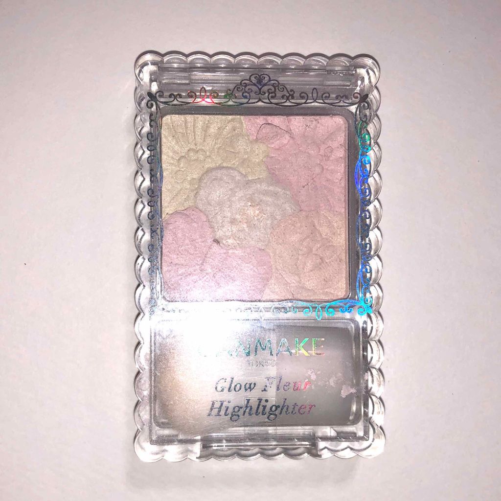 グロウフルールハイライター/キャンメイク/パウダーハイライトを使ったクチコミ（1枚目）