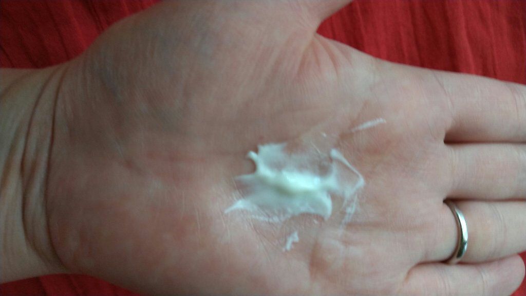 エッセンシャルUVプロテクター センシュアルジャスミン/Flora Notis JILL STUART/日焼け止めクリームを使ったクチコミ(3枚目)