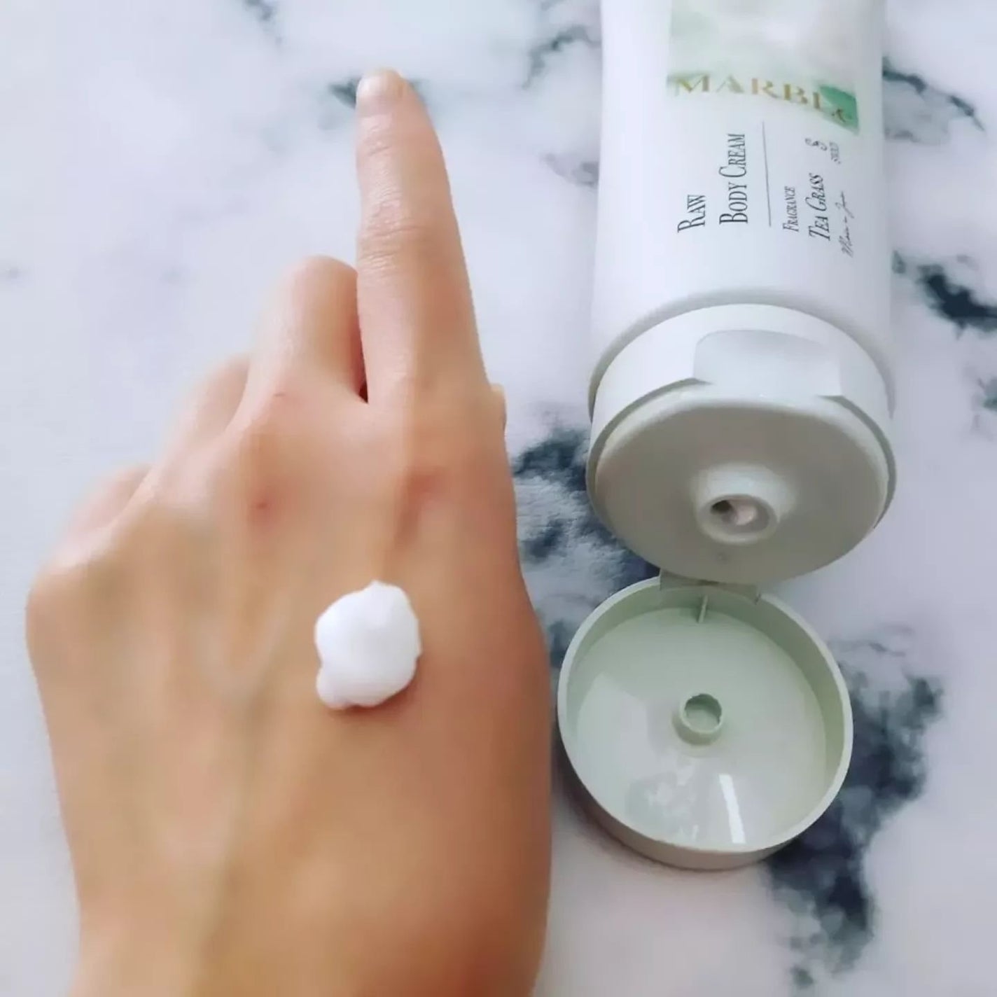 RAW BODY CREAM/SWATi MARBLe/ボディクリームを使ったクチコミ(6枚目)