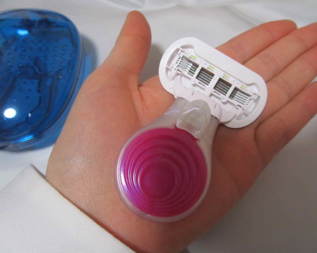 ヴィーナスエンブレイススナップ/Gillette Venus/ボディグッズを使ったクチコミ（2枚目）