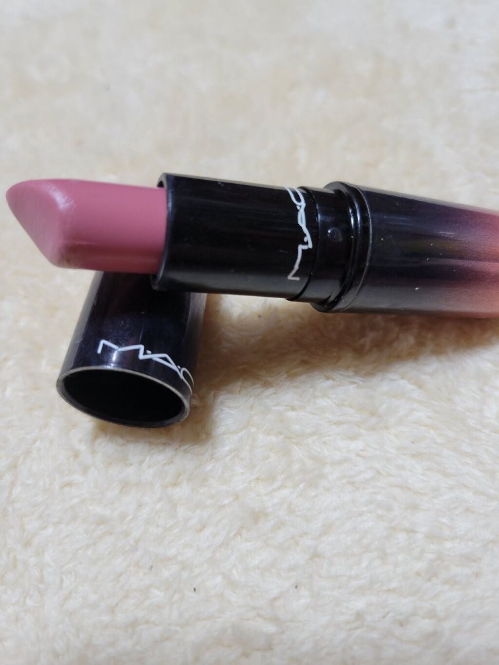 ラブ ミー リップスティック /M・A・C/口紅を使ったクチコミ(1枚目)