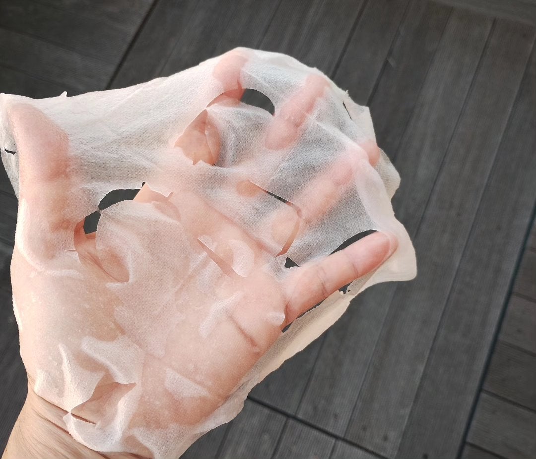 mcgroupakiko on LIPS 「自宅でもオフィスでも乾燥が激しく、シートマスクが欠かせなくなっ..」(4枚目)