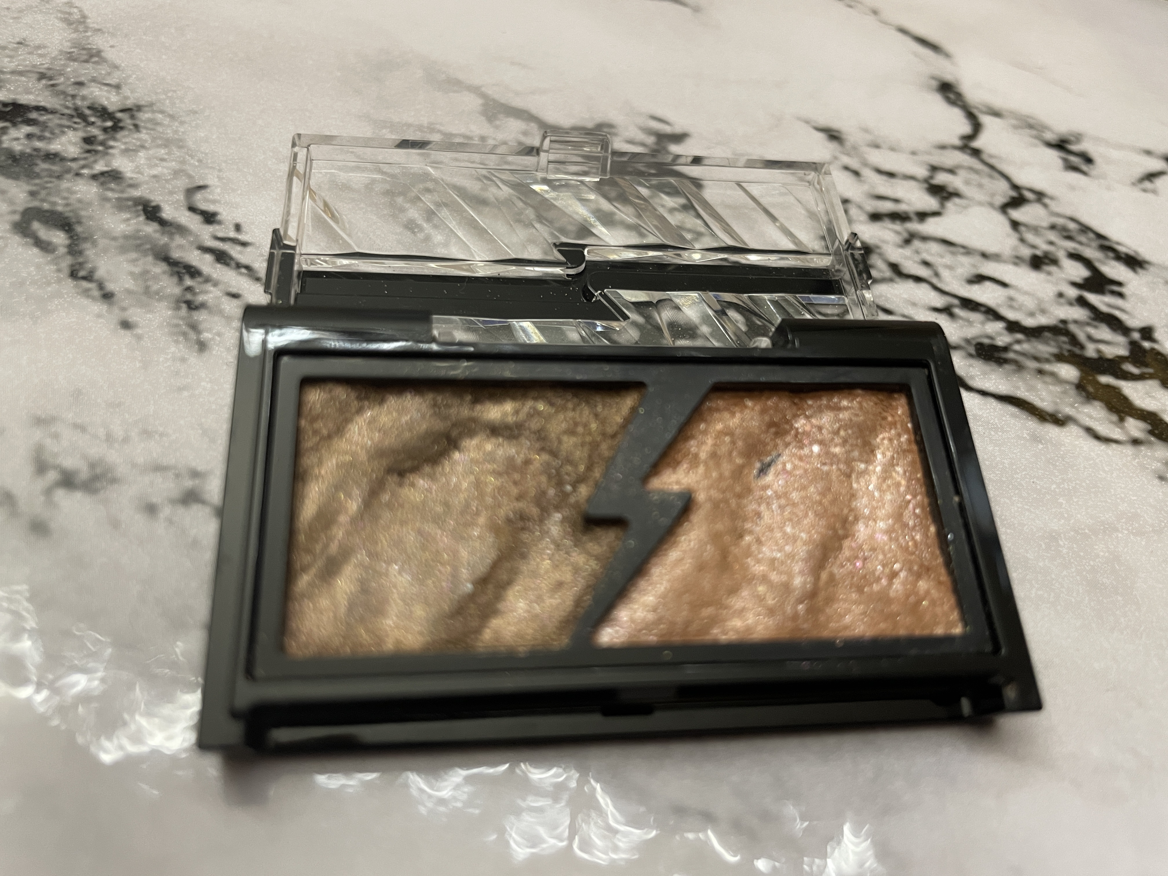 エレクトリックショックアイズ /KATE/アイシャドウパレットを使ったクチコミ（1枚目）