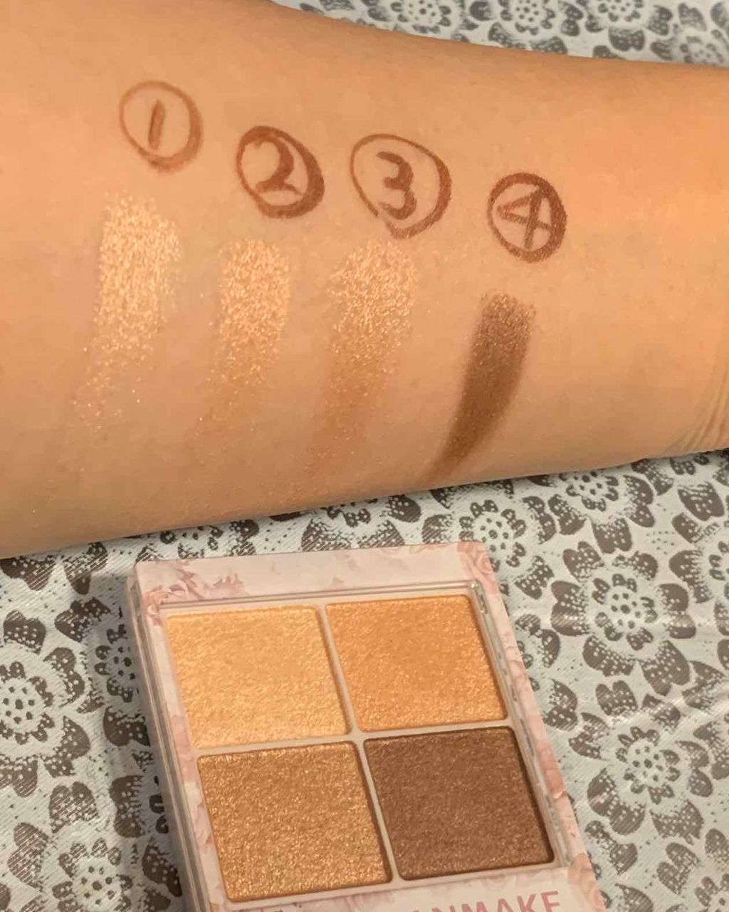 シルキースフレアイズ/キャンメイク/アイシャドウパレットを使ったクチコミ（1枚目）