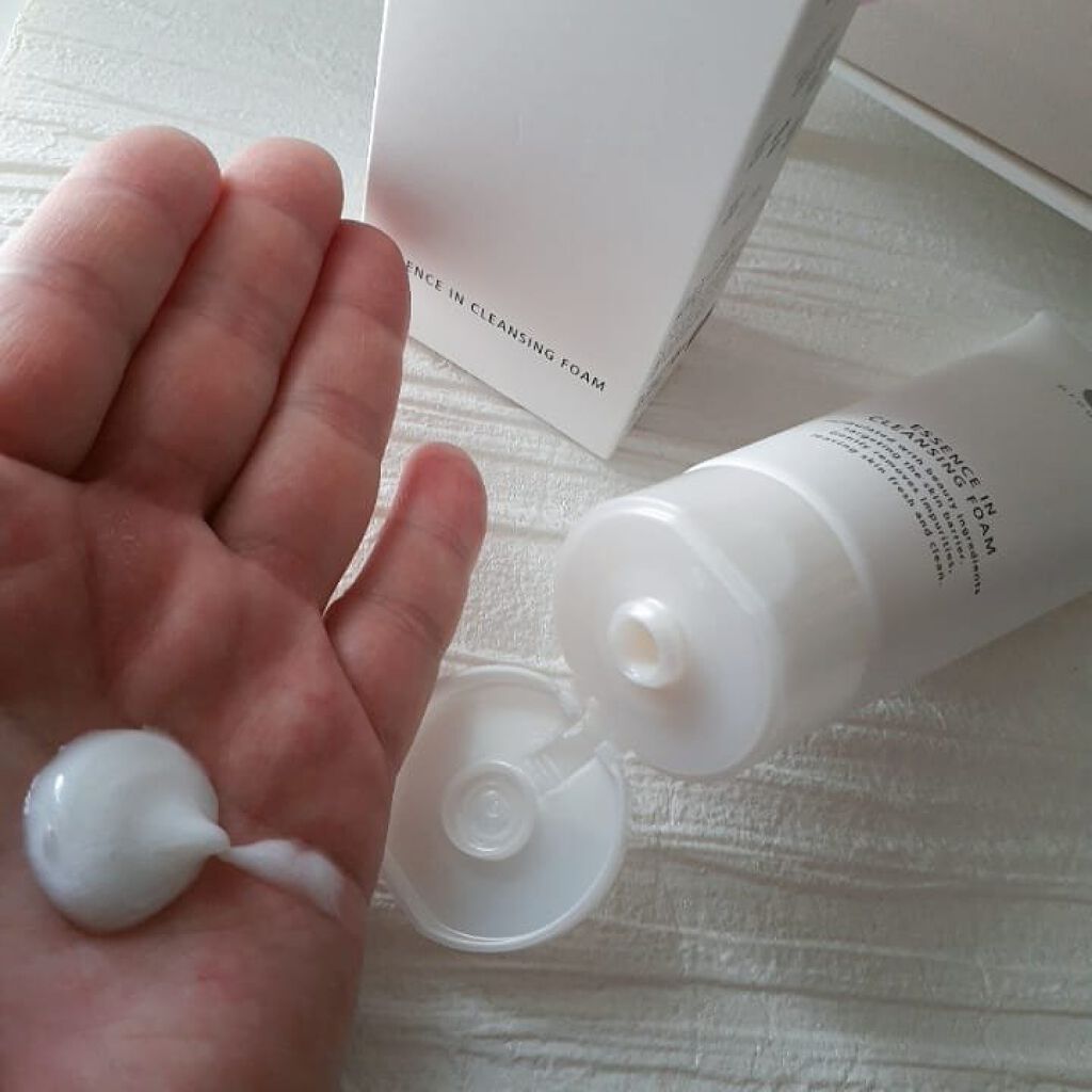 エッセンスイン クレンジングフォーム/d プログラム/洗顔フォームを使ったクチコミ(3枚目)