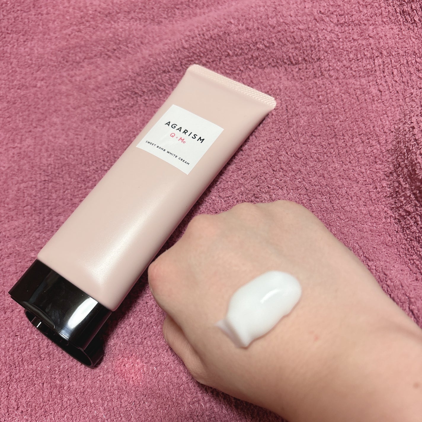 キューミースウィートボムホワイトクリーム/AGARISM/ボディクリームを使ったクチコミ(2枚目)