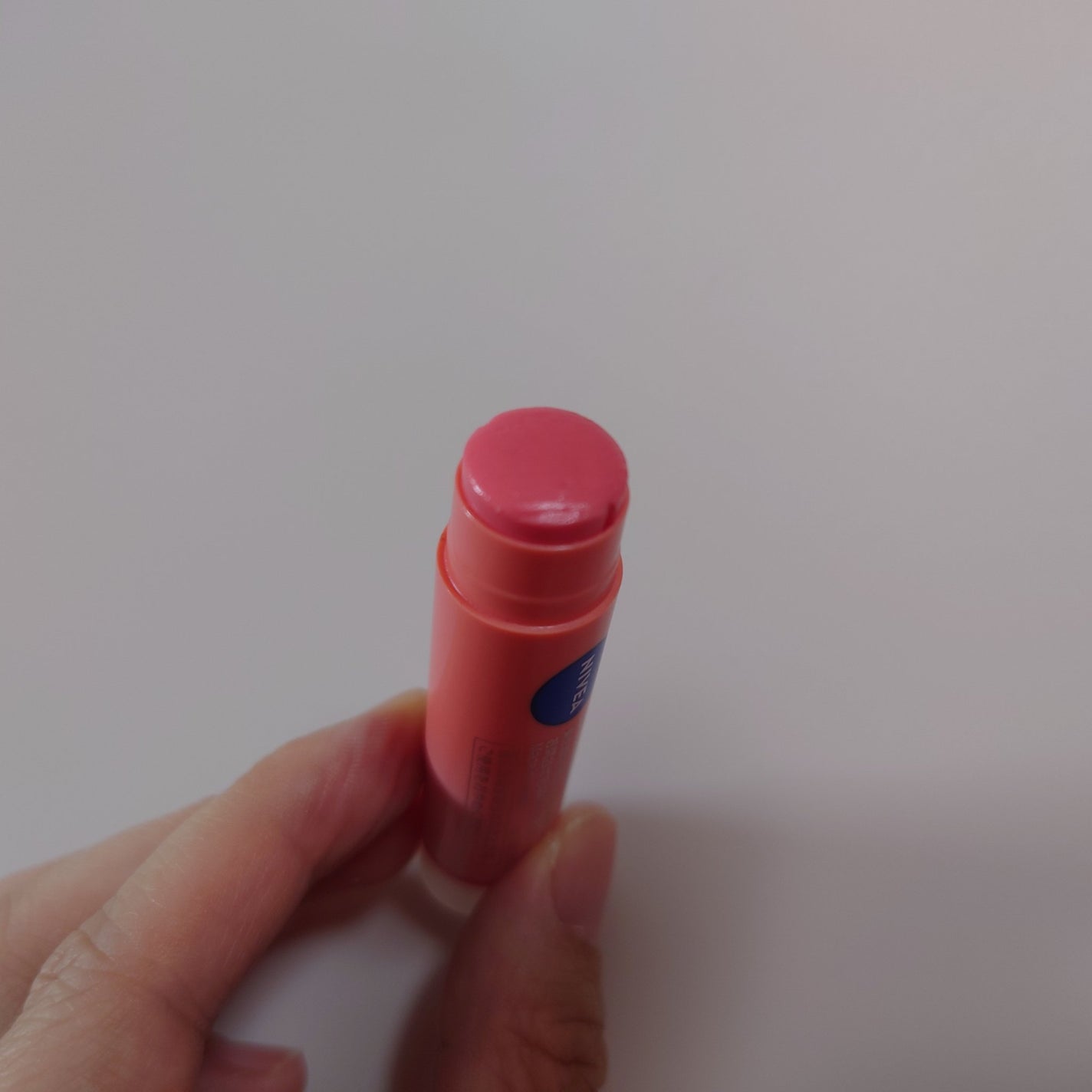 モイストピュアカラーリップ/ニベア/リップクリームを使ったクチコミ(2枚目)