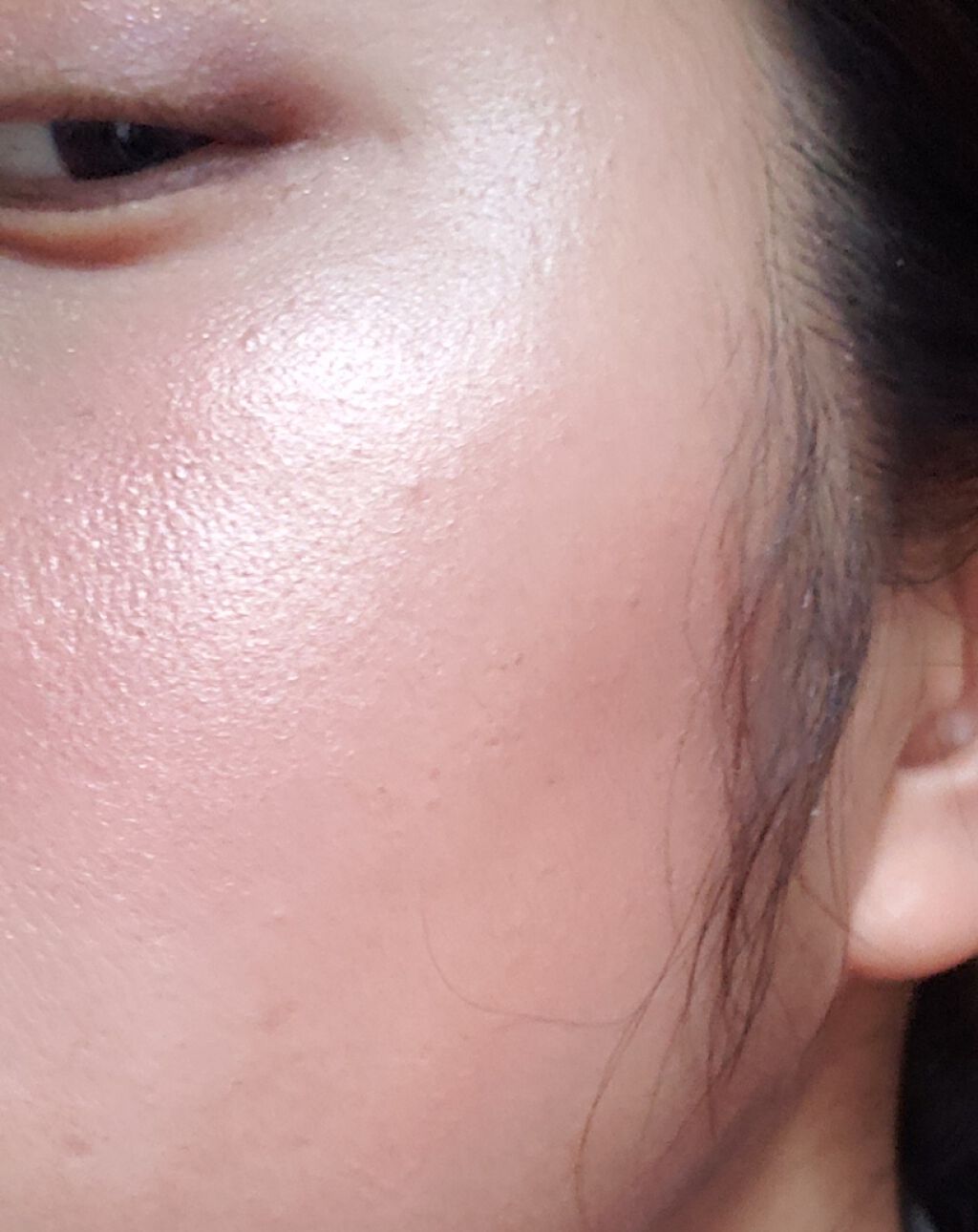 ミニチョコレート ハイライター/MAKEUP REVOLUTION/パウダーハイライトを使ったクチコミ（2枚目）