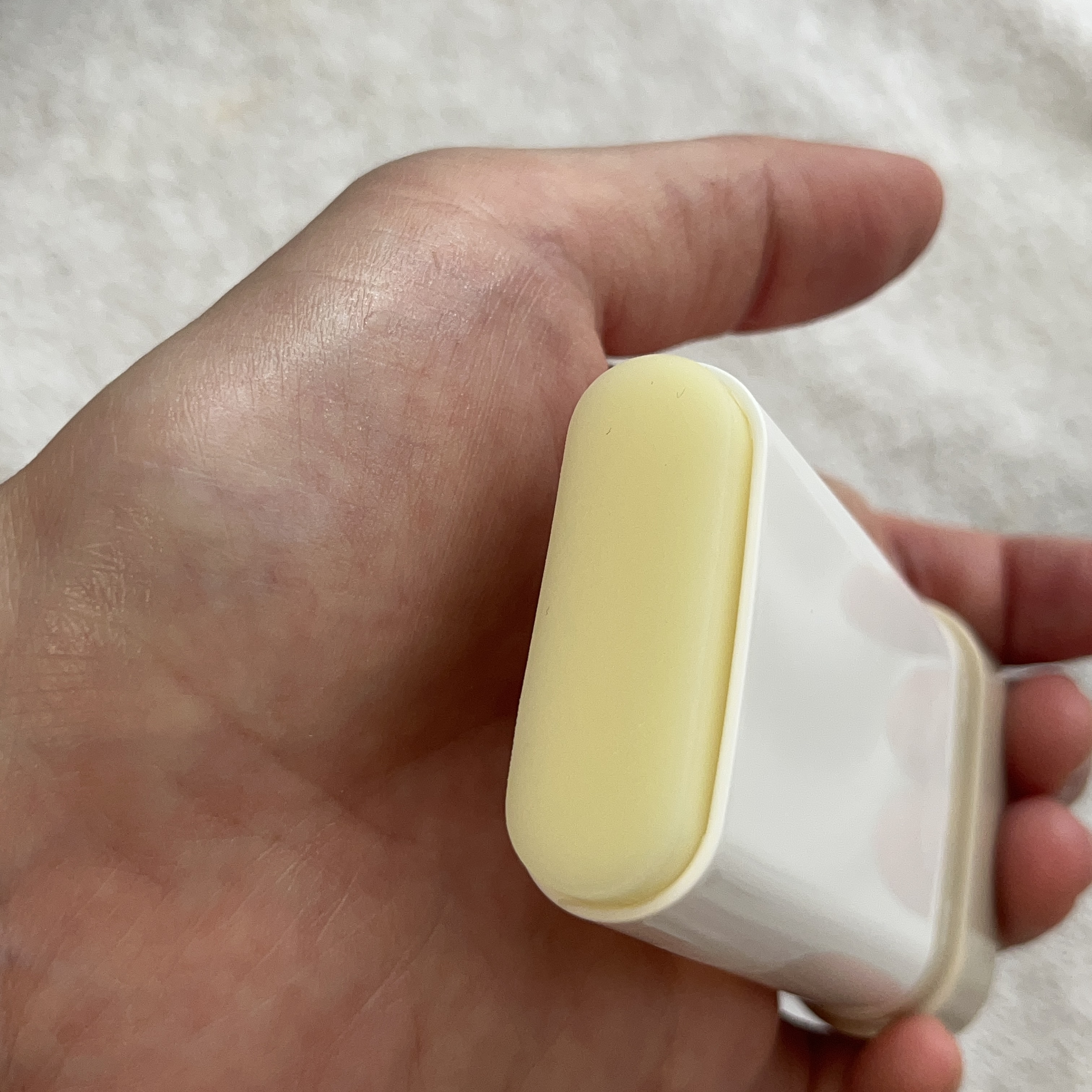 エネキシア　エアリーサンスティック/RAWQUEST/日焼け止めスティックを使ったクチコミ（3枚目）