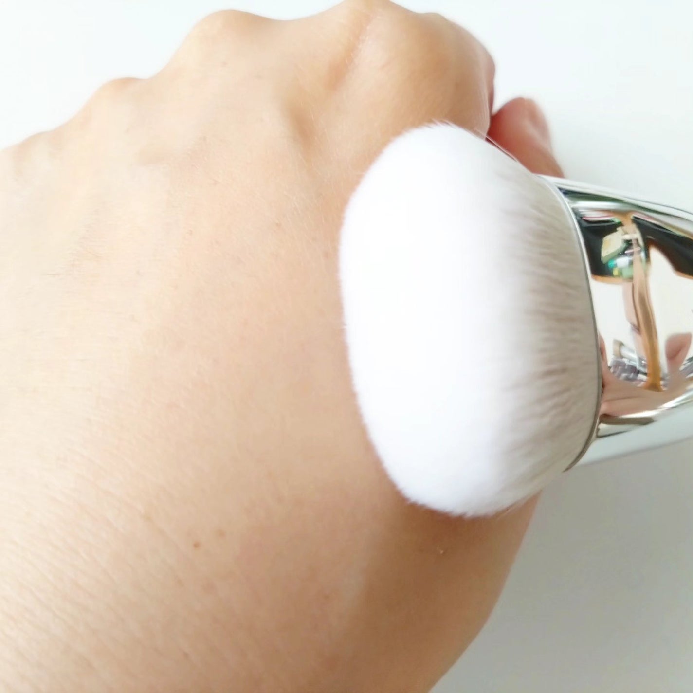 okhee 白玉ファンデーションブラシ/SOOA DOR/メイクブラシを使ったクチコミ(4枚目)