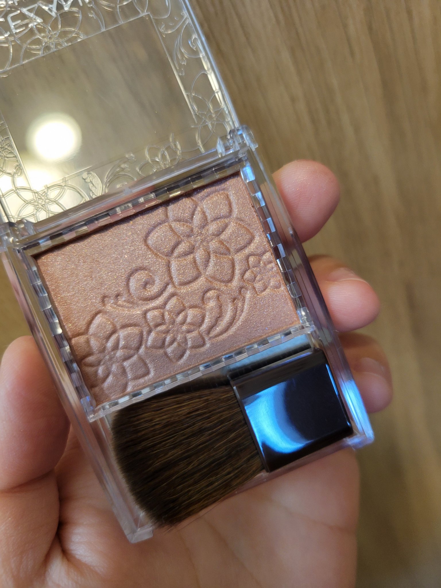 カランドゥ フェイス BE401/Elégance/パウダーチークを使ったクチコミ（2枚目）