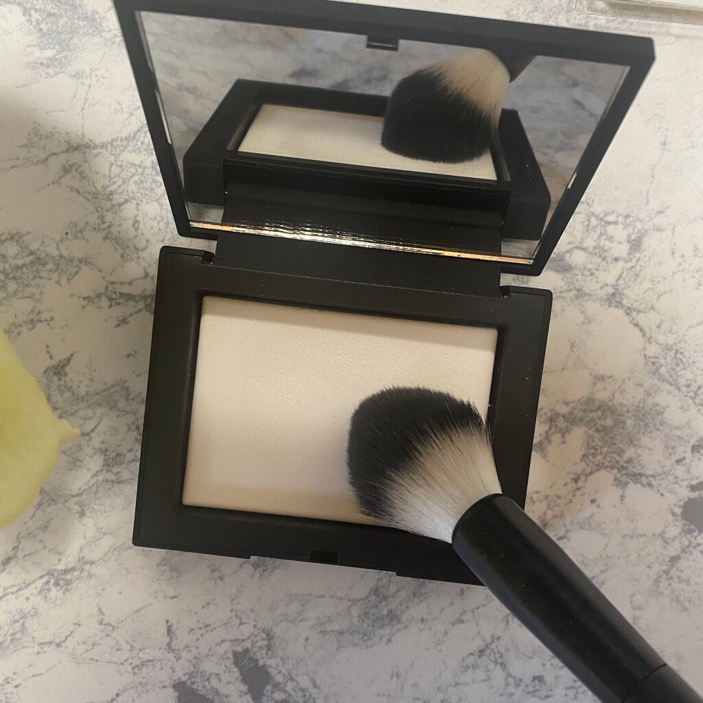 ライトリフレクティングセッティングパウダー プレスト N/NARS/プレストパウダーを使ったクチコミ(2枚目)