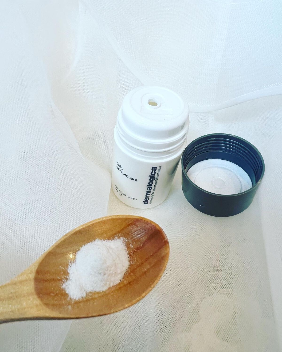 デイリーマイクロフォリエント/ダーマロジカ/洗顔パウダーを使ったクチコミ（3枚目）