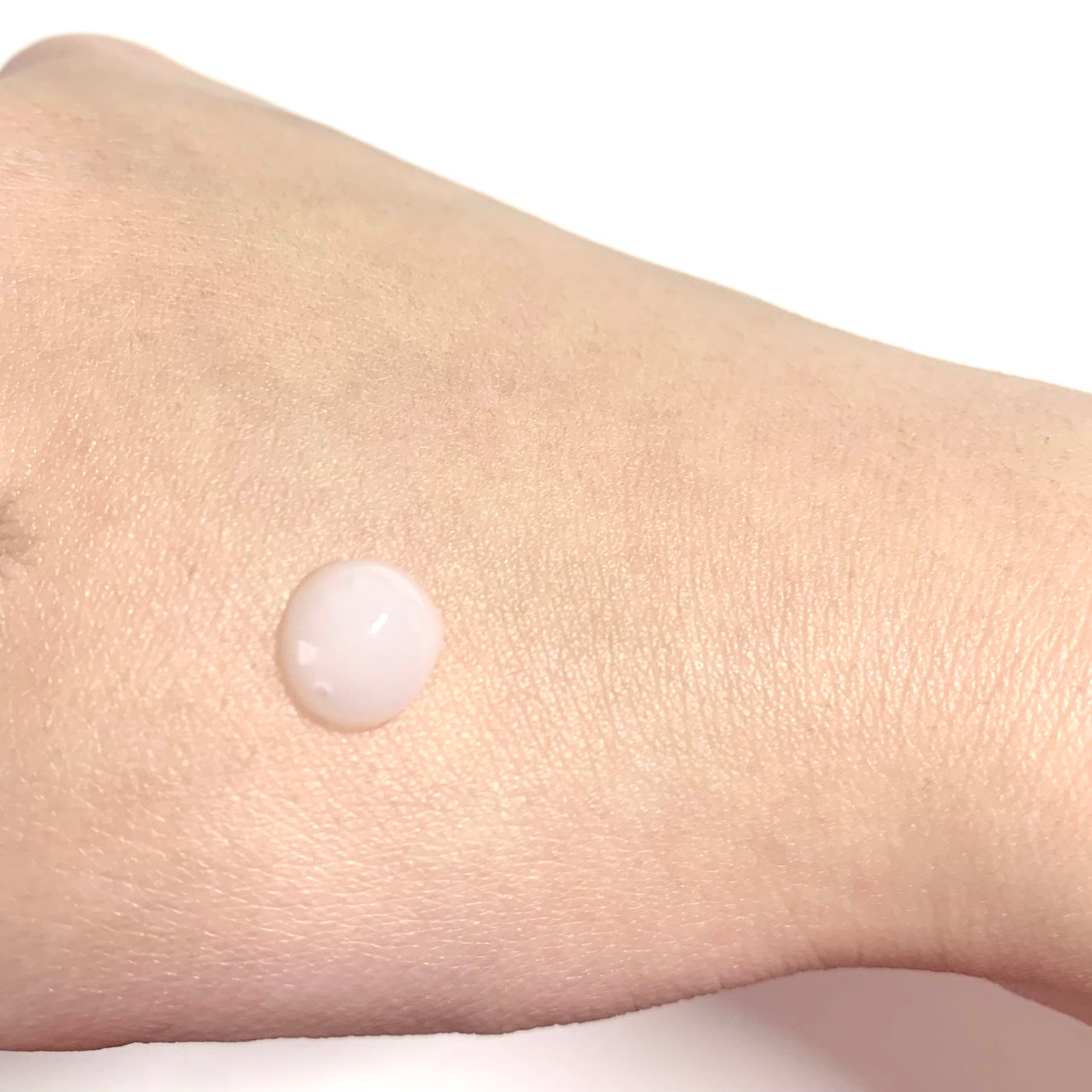 ミラクルズ うるおいブーストミルクウォーターセラム/パンテーン/アウトバストリートメントを使ったクチコミ(3枚目)