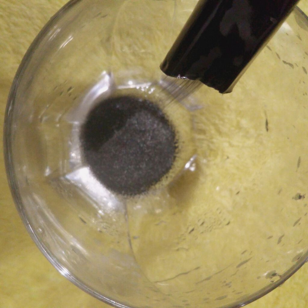 みこわりこ on LIPS 「チャコールとジンセンをW配合したドリンク。吸着、排出をサポート..」(3枚目)