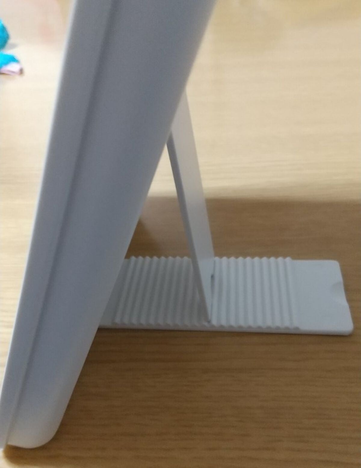 LED付ミラー(スタンドタイプ)/DAISO/その他化粧小物を使ったクチコミ(3枚目)