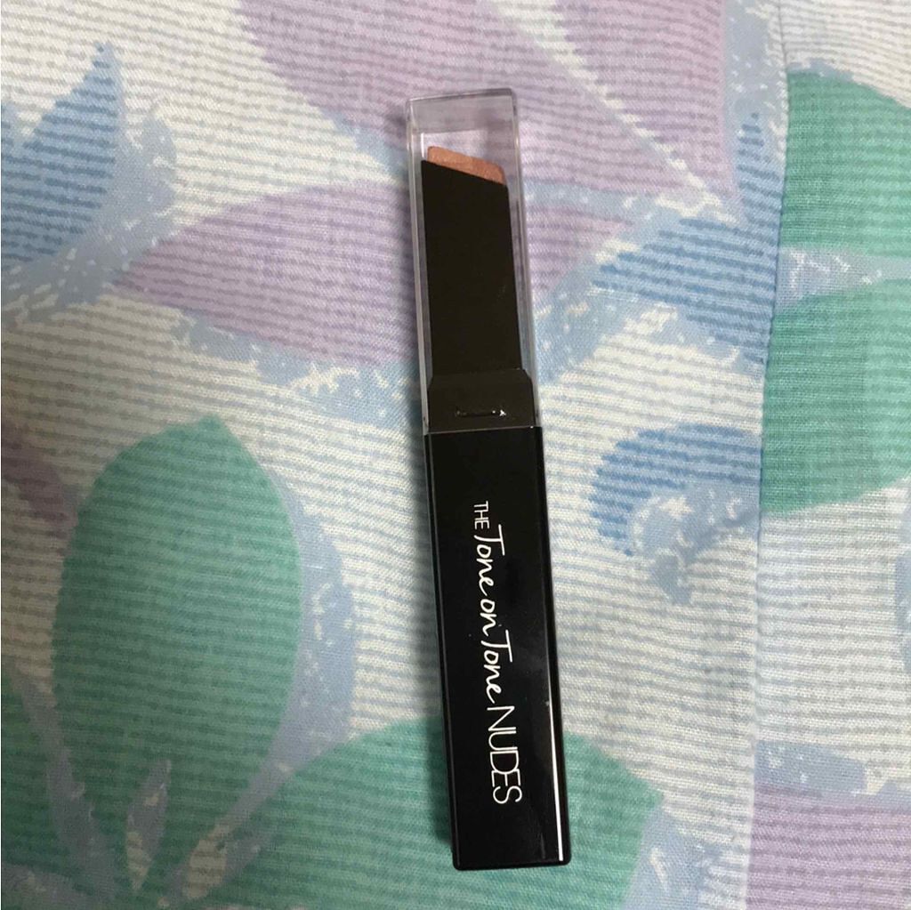 トーンオントーンアイシャドウ/MAYBELLINE NEW YORK/スティックアイシャドウを使ったクチコミ（1枚目）