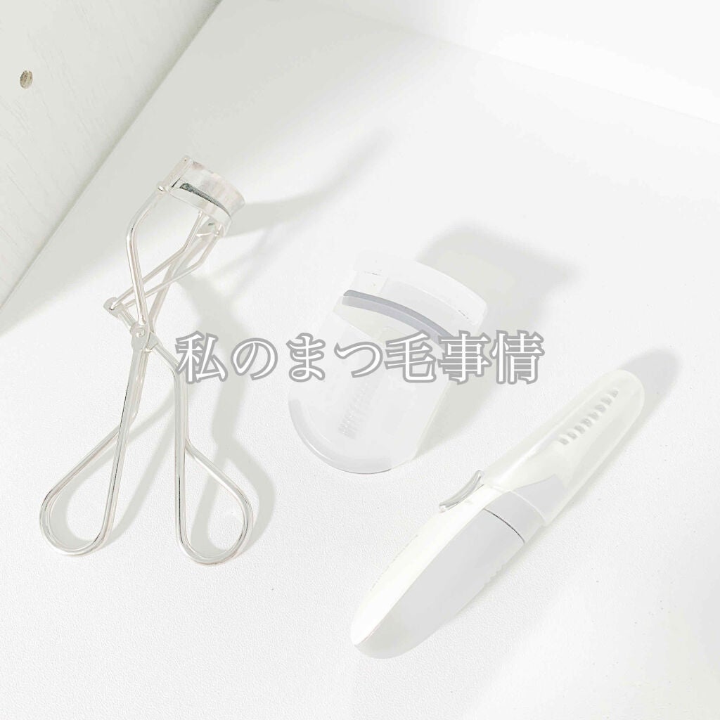 まるみ on LIPS 「今回は、私のまつげ事情を紹介したいと思います!まずビューラーで..」(1枚目)