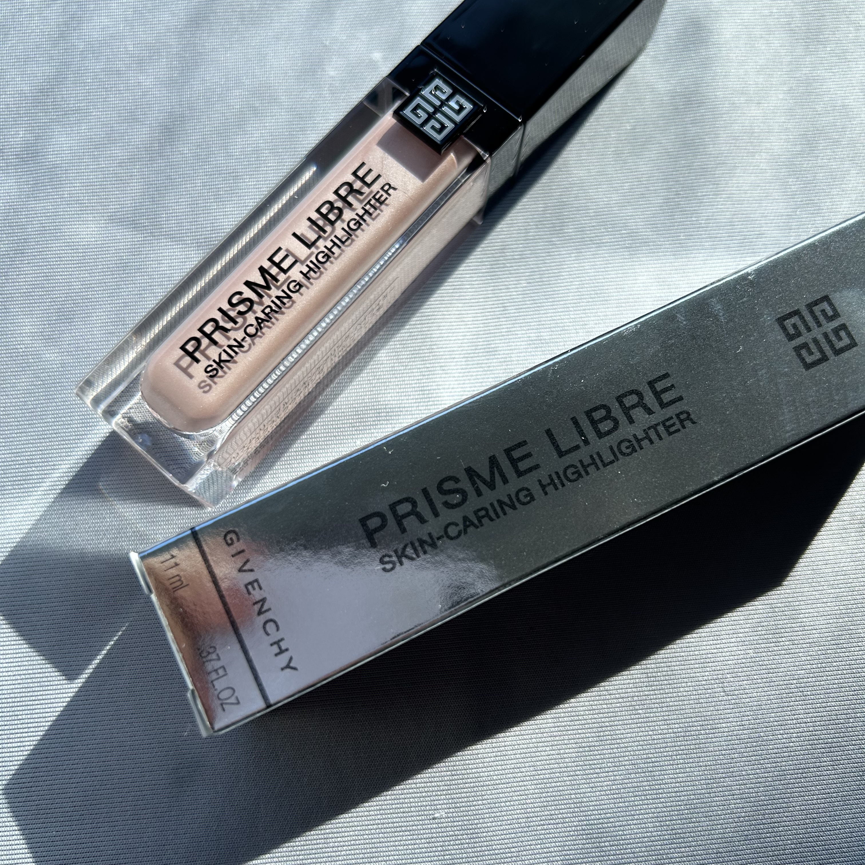 プリズム・リーブル・ スキンケアリング・ハイライター ローズ エクストラヴァガンザ/GIVENCHY/リキッドハイライトを使ったクチコミ（1枚目）