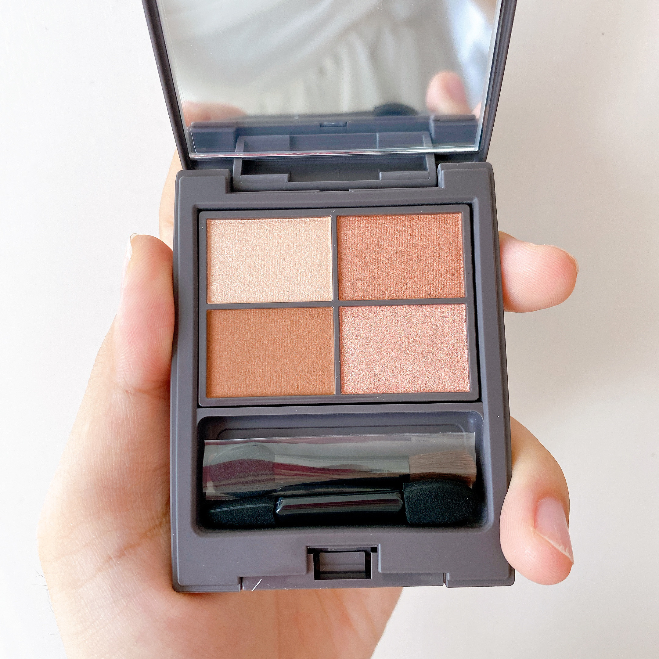 アンノウンアイズ 01 APRICOT HUG（アプリコットハグ）/STEIASUR（ステイアシュール）/アイシャドウパレットを使ったクチコミ（2枚目）