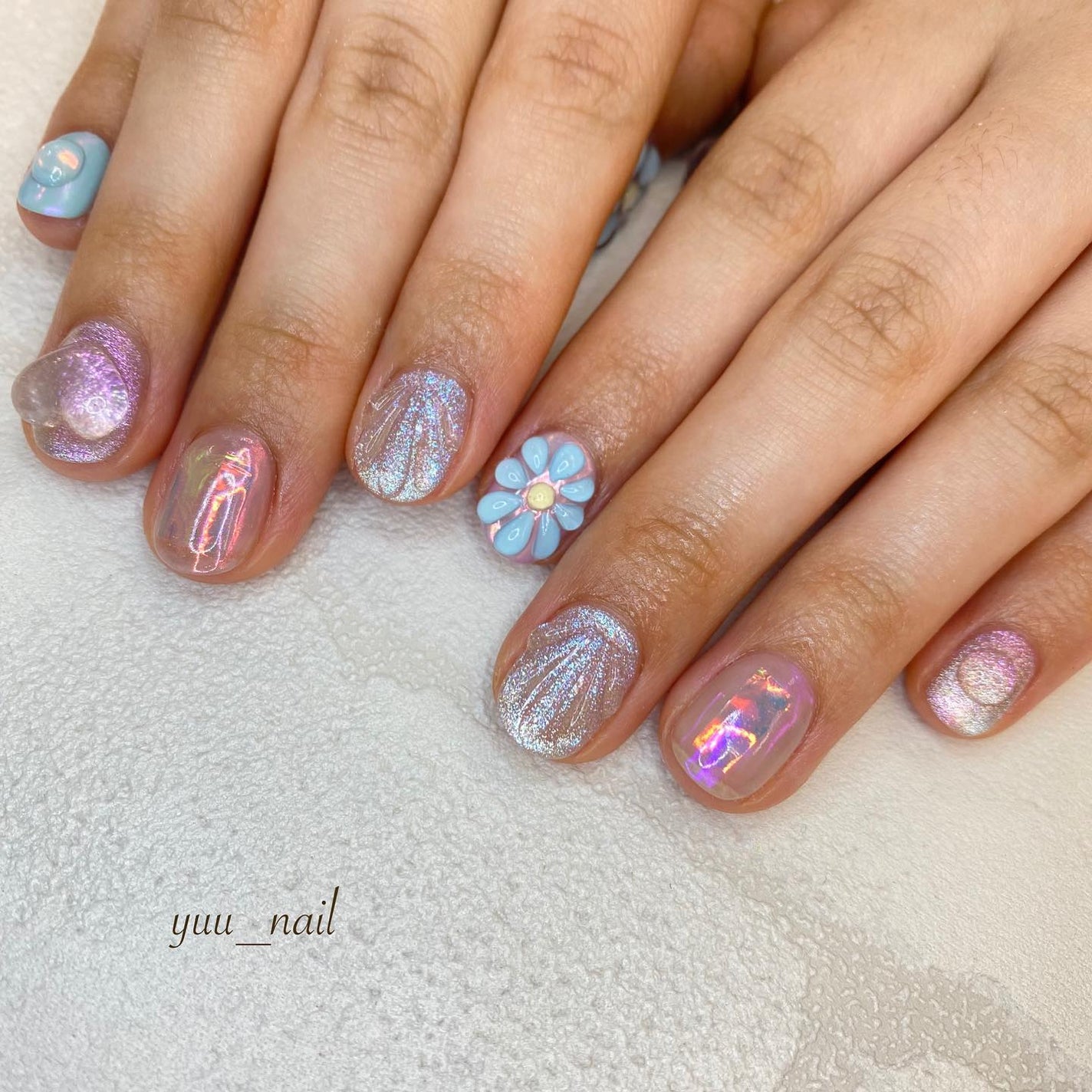 YUKA on LIPS 「.きらきらうるうる..#nail#nailist#ネイル#ネイ..」(1枚目)