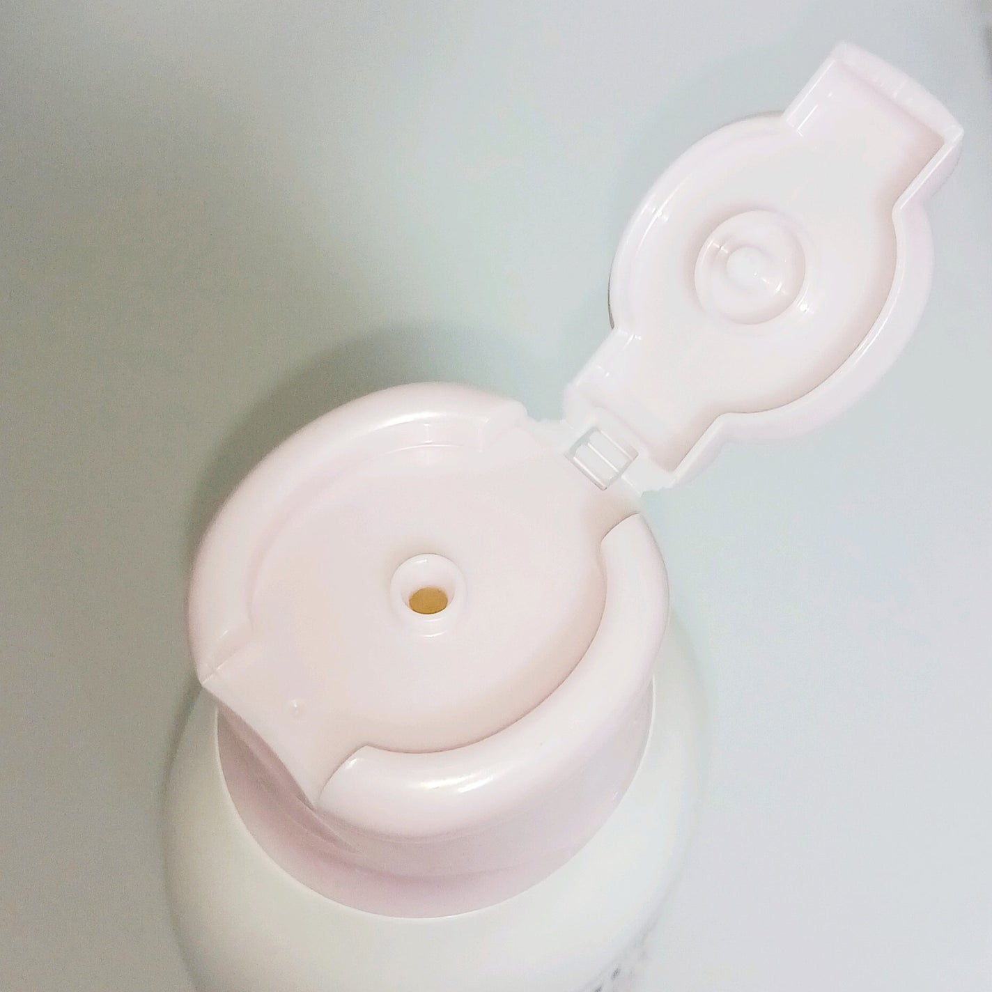 角層まで浸透する うるおいバスミルク ほのかでパウダリーな香り/ビオレu/保湿系入浴剤を使ったクチコミ(3枚目)