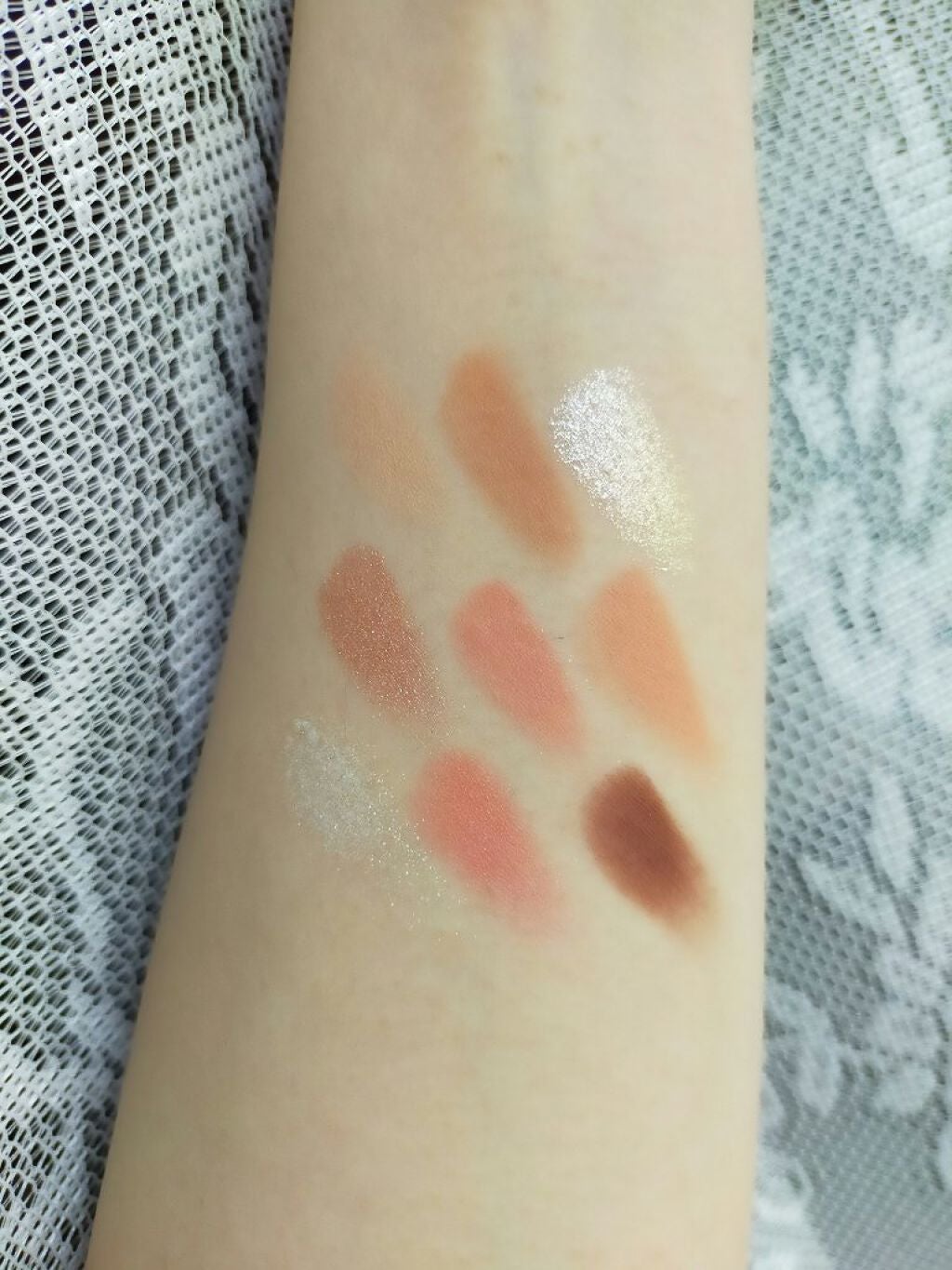 プレイカラーアイズ ローズクラッシュ/ETUDE/アイシャドウパレットを使ったクチコミ(5枚目)