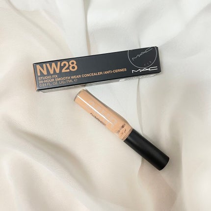 M・A・C スタジオフィックススムースウェアコンシーラーのクチコミ「M・A・CスタジオフィックススムースウェアコンシーラーNW28
クリーミーでなめらか
フィッ.....」(1枚目)