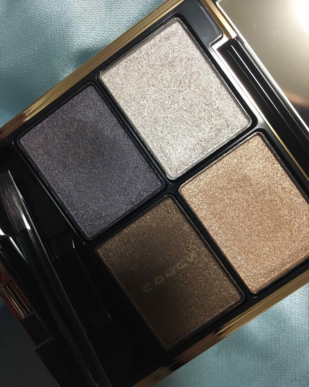 デザイニング カラー アイズ 05 蒼雫(AOSHIZUKU)/SUQQU/アイシャドウパレットを使ったクチコミ（2枚目）